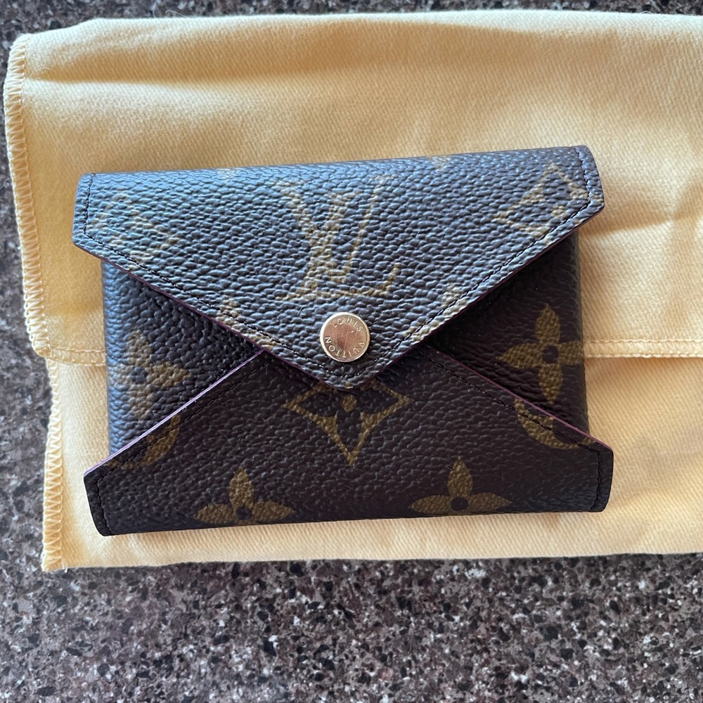 Like new - small LV envelope card wallet